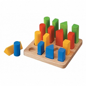 Геометрический сортер с разноцветными элементами (Plan Toys, 5125k)